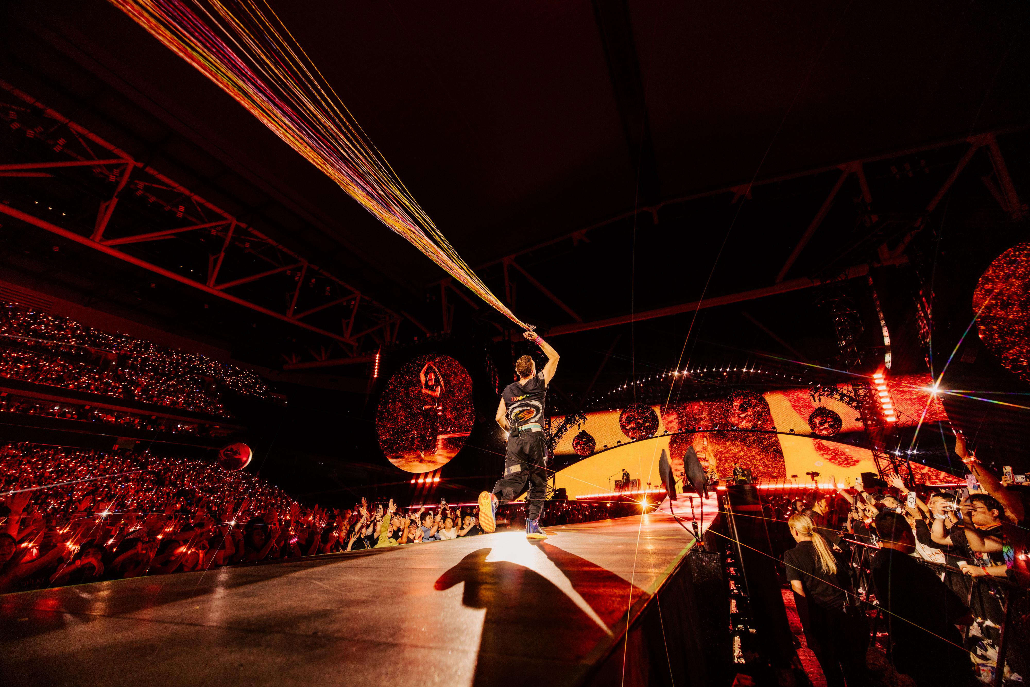 英國殿堂級搖滾樂隊Coldplay演唱會圓滿舉行。(啟德體育園圖片)