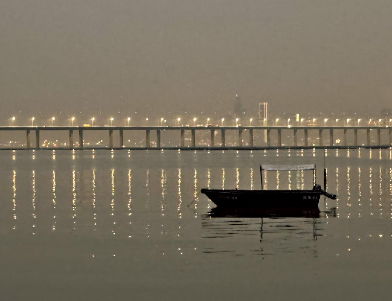 天水圍 流浮山 梁百行