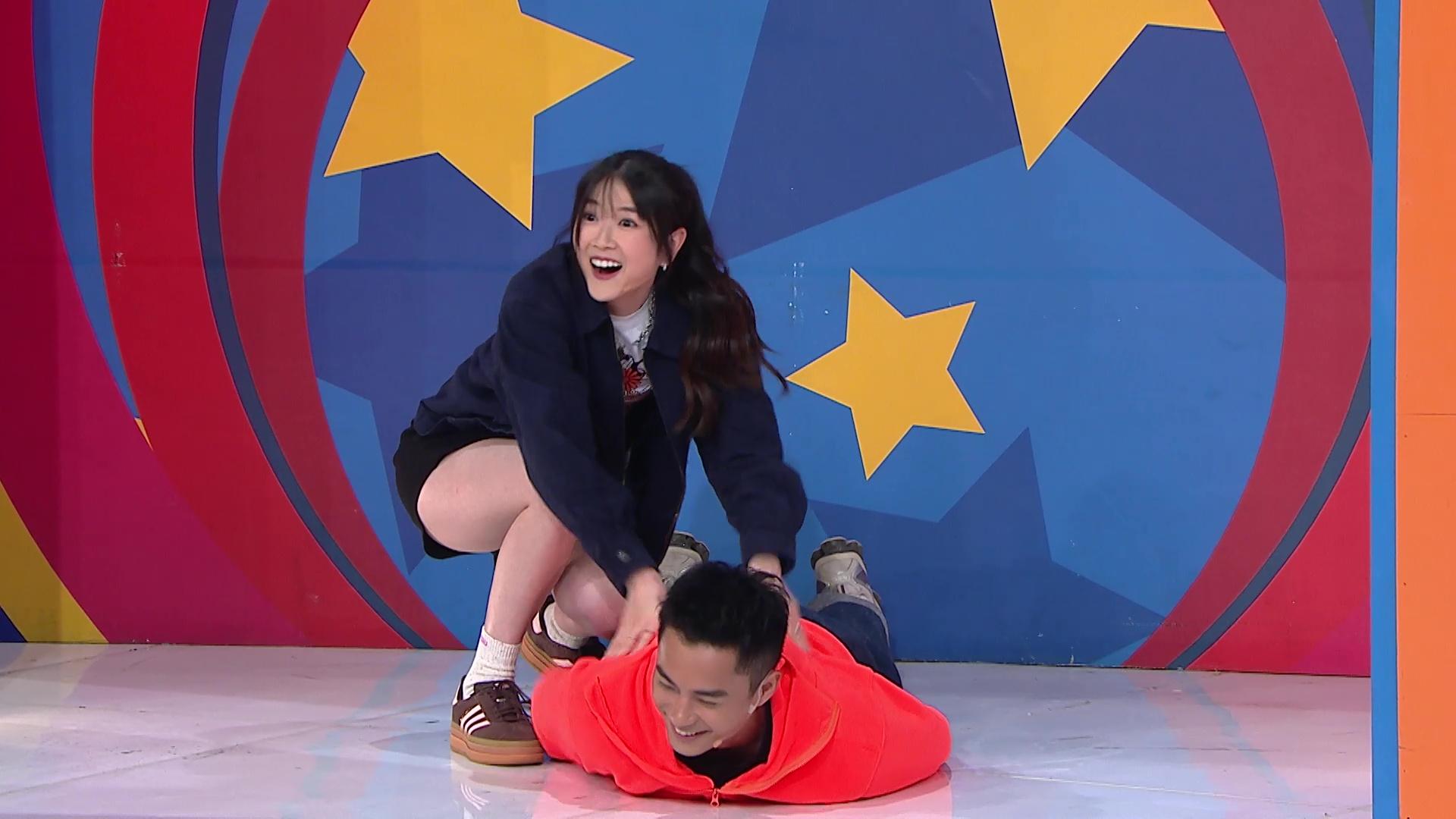 潘靜文美腿福利圖。