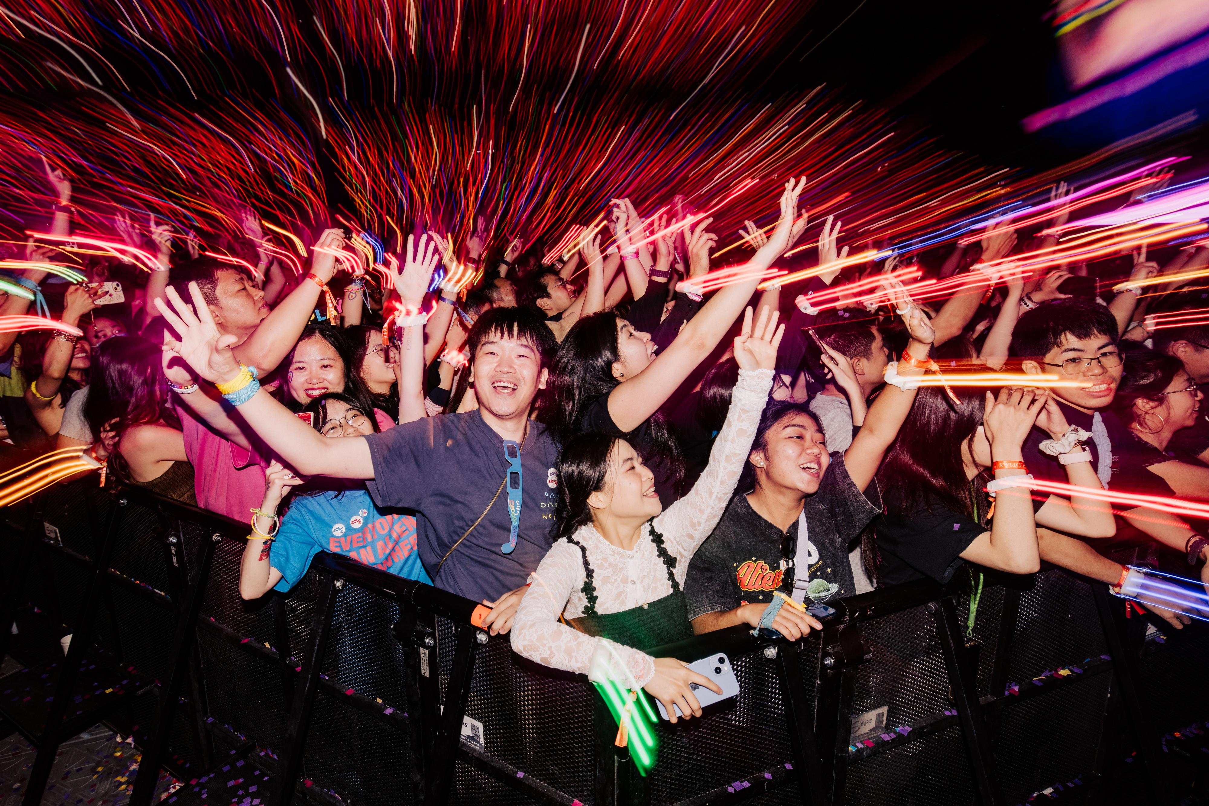 英國殿堂級搖滾樂隊Coldplay演唱會圓滿舉行。(啟德體育園圖片)