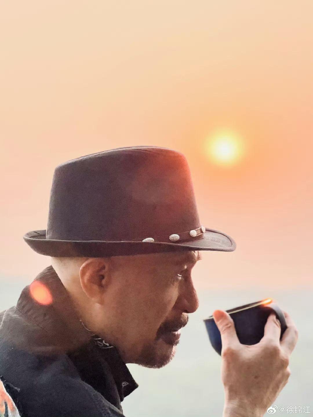 徐錦江接受內地訪談節目《瑞私拜》專訪,道出自己的遺願。