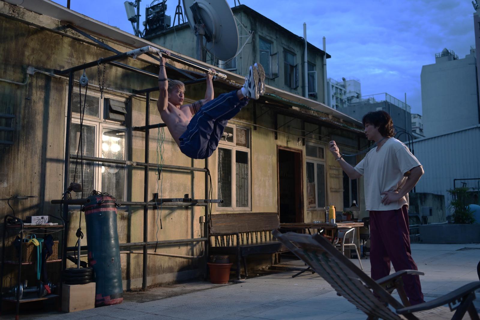 Locker為《拼命三郎》角色接受地獄式訓練。