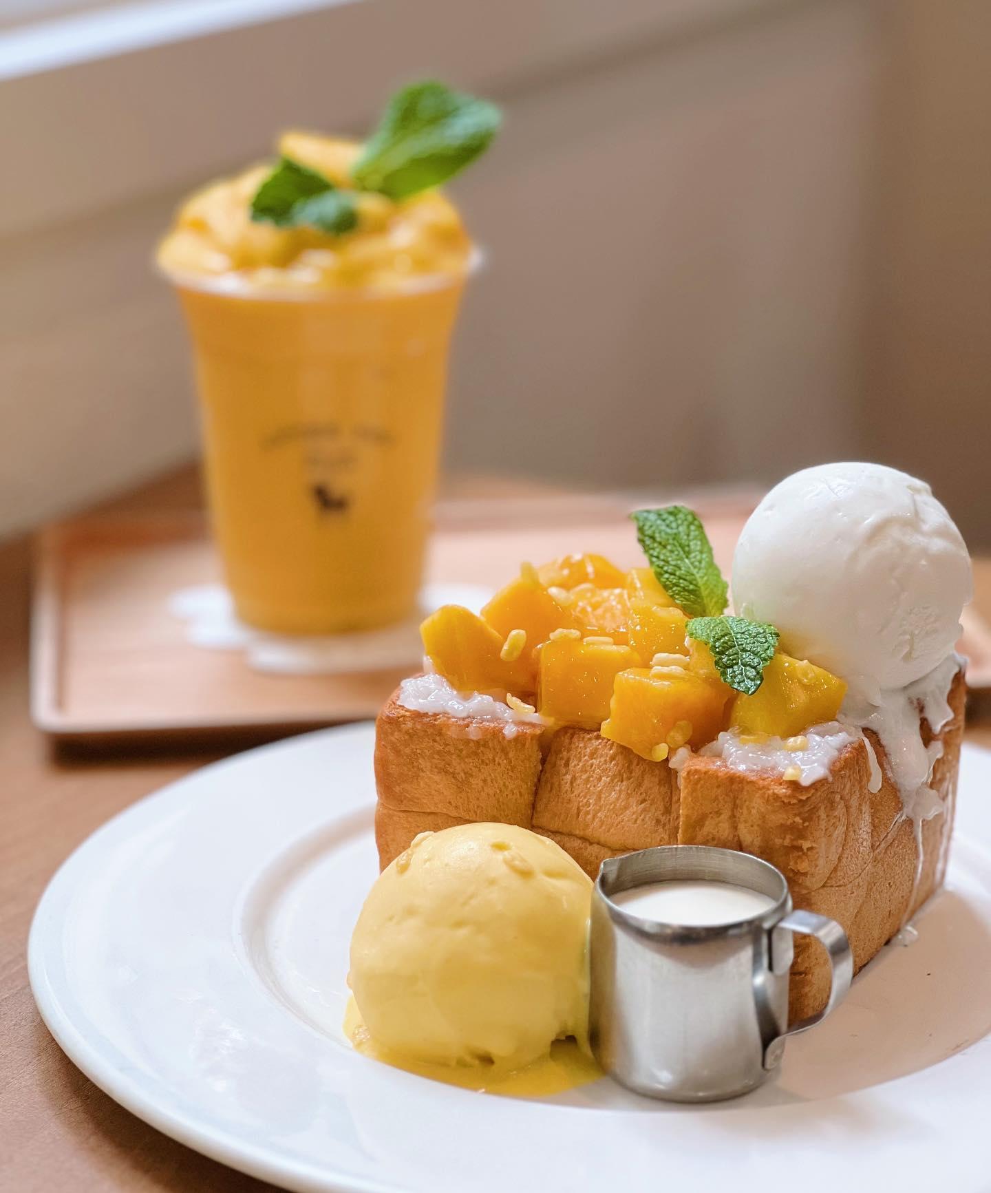 在泰國擁有50家分店的甜品連鎖店After You在社交網站宣布暫時全面撤出香港,呼籲顧客光顧泰國的店舖。該品牌必吃甜品包括芒果糯米飯刨冰、泰式奶茶刨冰和黑糖焙茶珍珠刨冰。