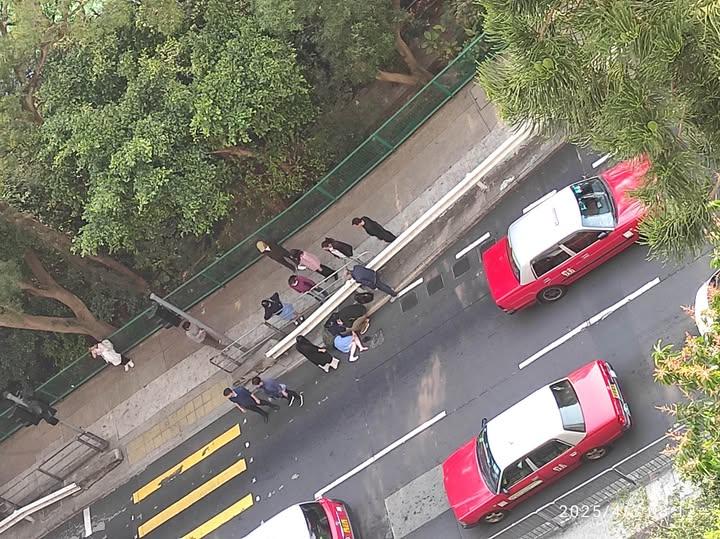 香港仔利東邨道發生車禍。(fb「利東揮手區」圖片)