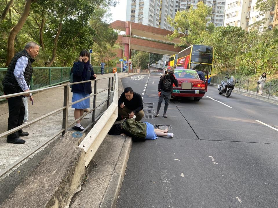 香港仔利東邨道發生車禍。(fb「利東揮手區」圖片)