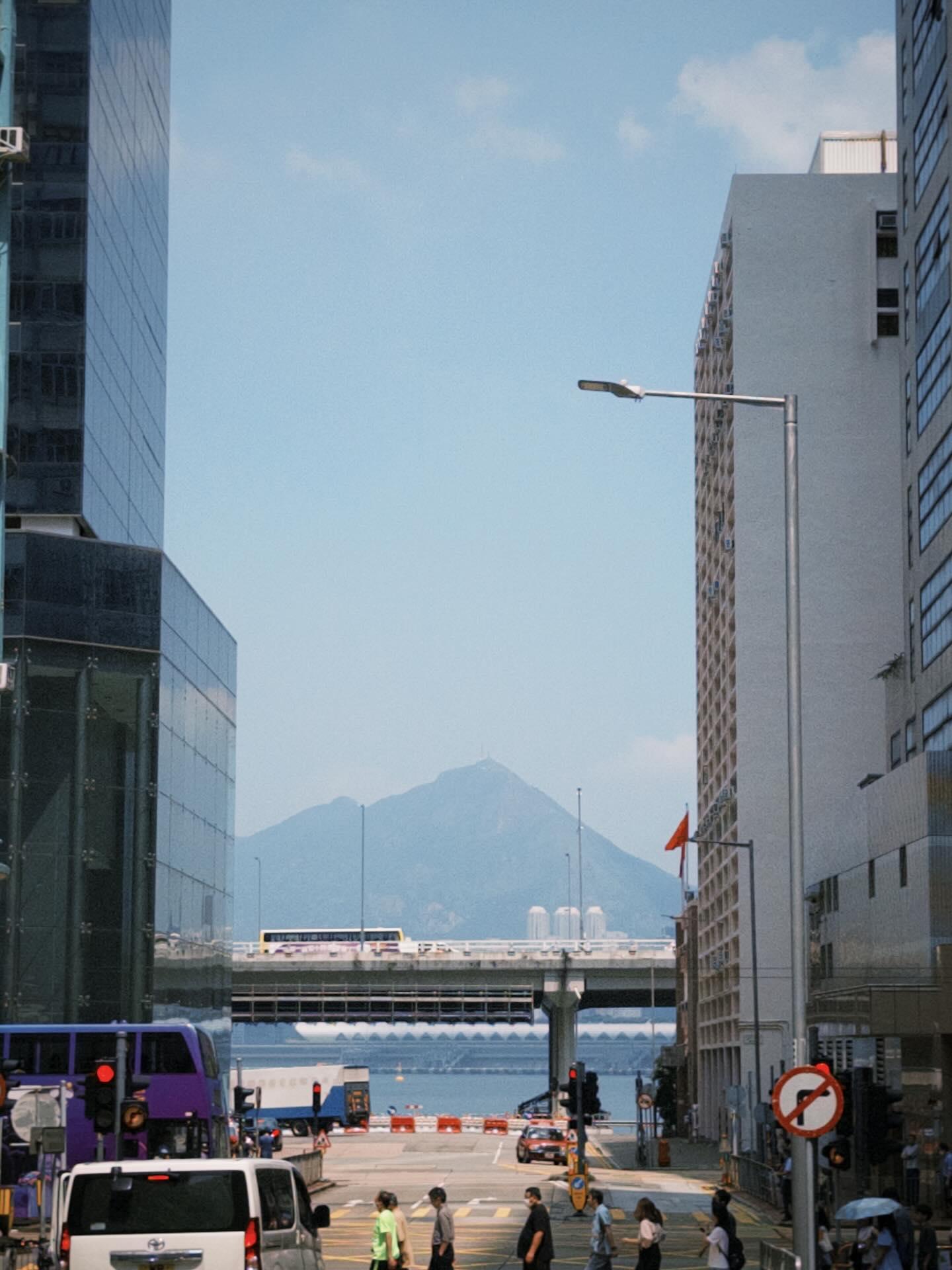 被指與富士山相似的山則是位於九龍東的飛鵝山(Threads)