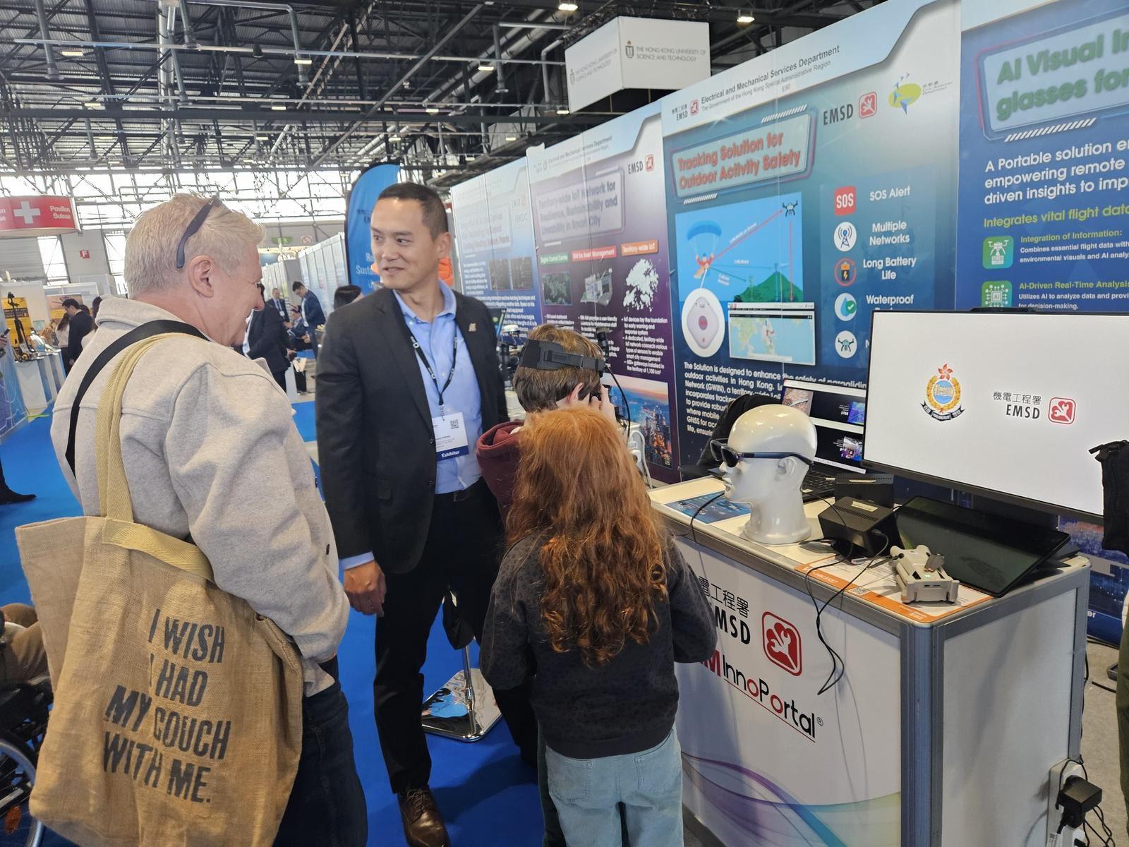 香港警務處日內瓦國際發明展奪5獎項 首奪「國際傳媒大獎」揚威海外 (@香港警察 Hong Kong Police圖片)