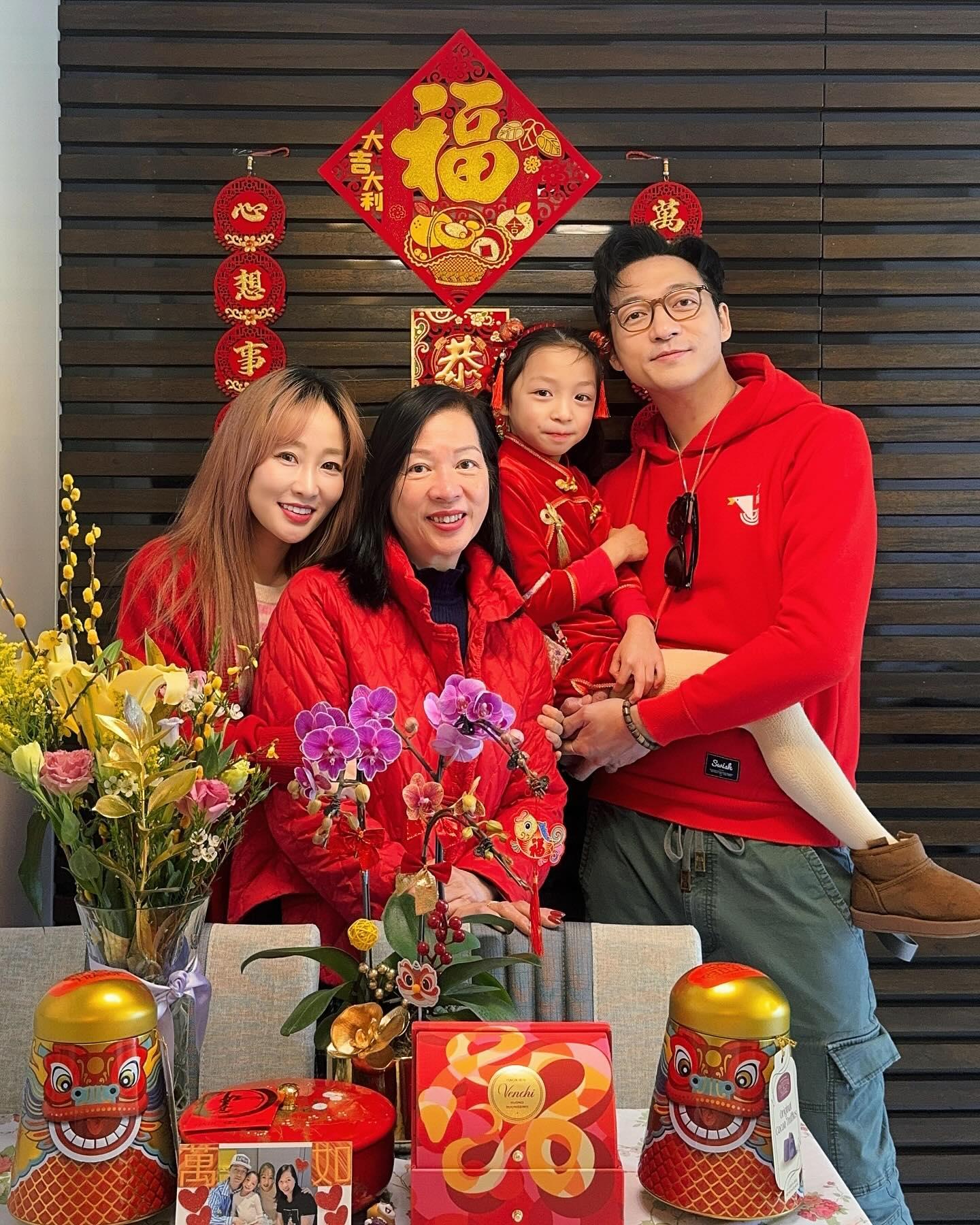 甘永傑全家福。