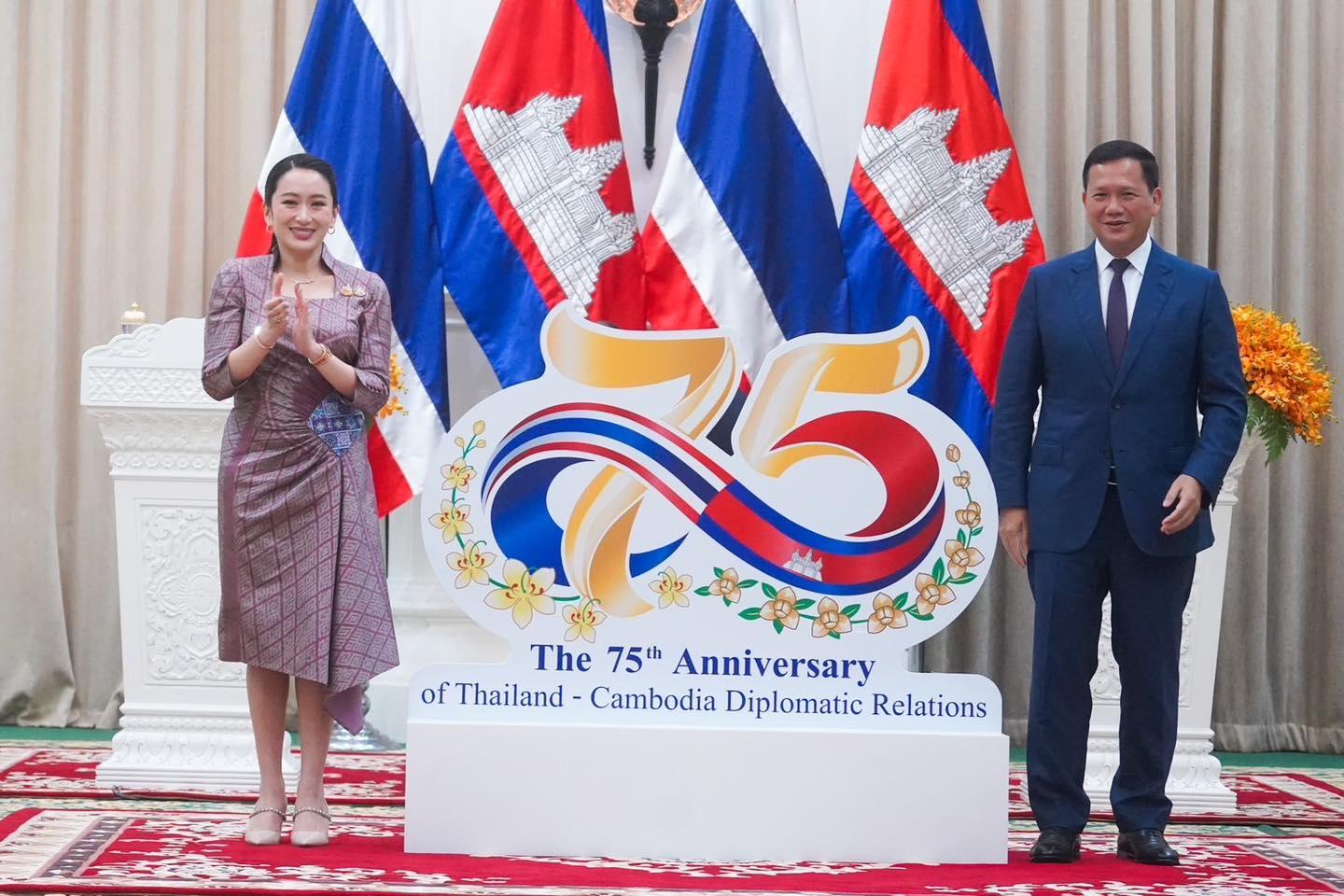 泰國總理佩通坦結束兩日柬埔寨訪問回國後,發高燒入院。(佩通坦FB)