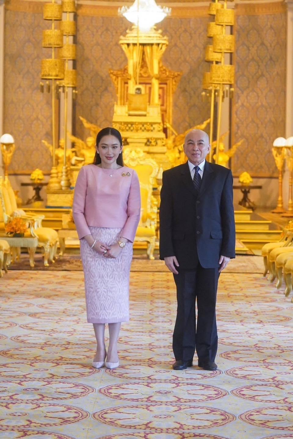 泰國總理佩通坦結束兩日柬埔寨訪問回國後,發高燒入院。(佩通坦FB)