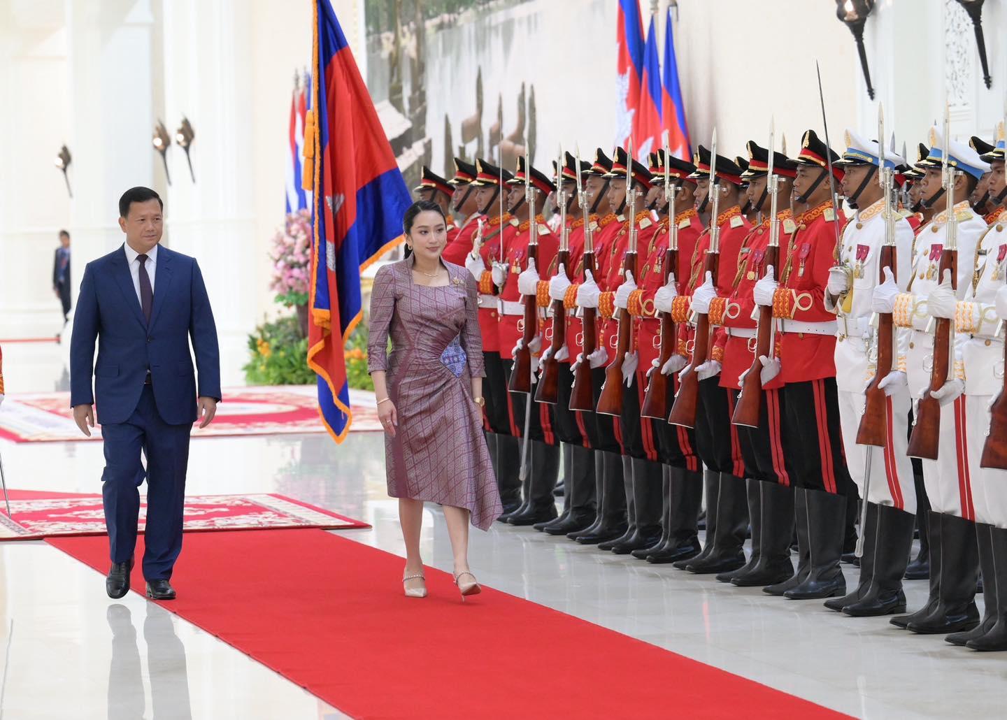 泰國總理佩通坦結束兩日柬埔寨訪問回國後,發高燒入院。(佩通坦FB)