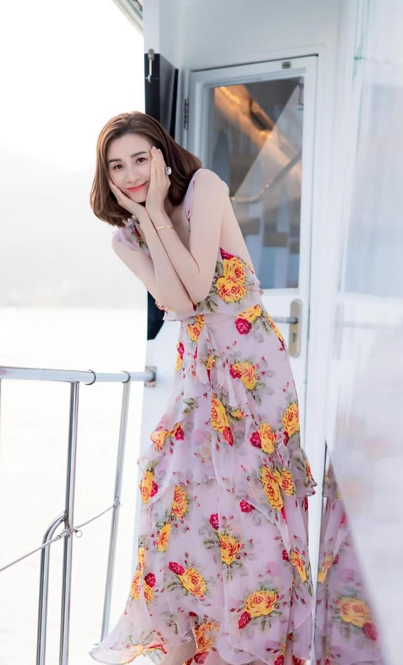 沈卓盈晒42吋長腿:呢個夏天我準備好啦