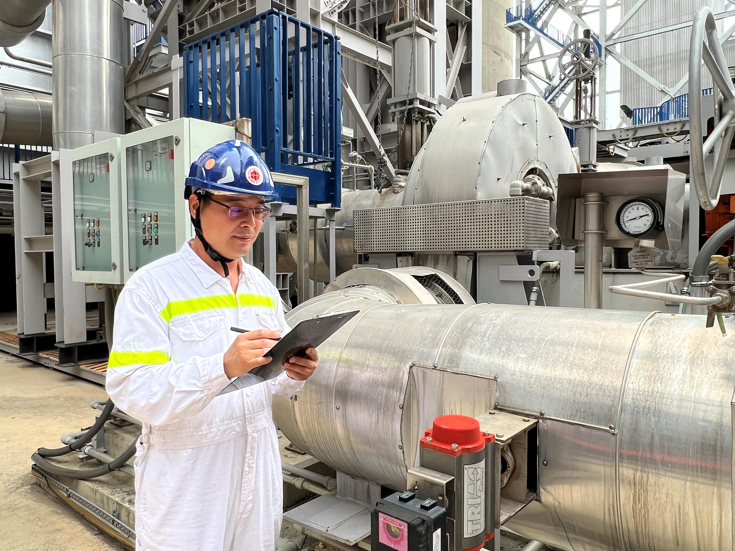 謝志永感謝港燈提供了難得的機會,讓他實踐「電機夢」。(港燈提供)