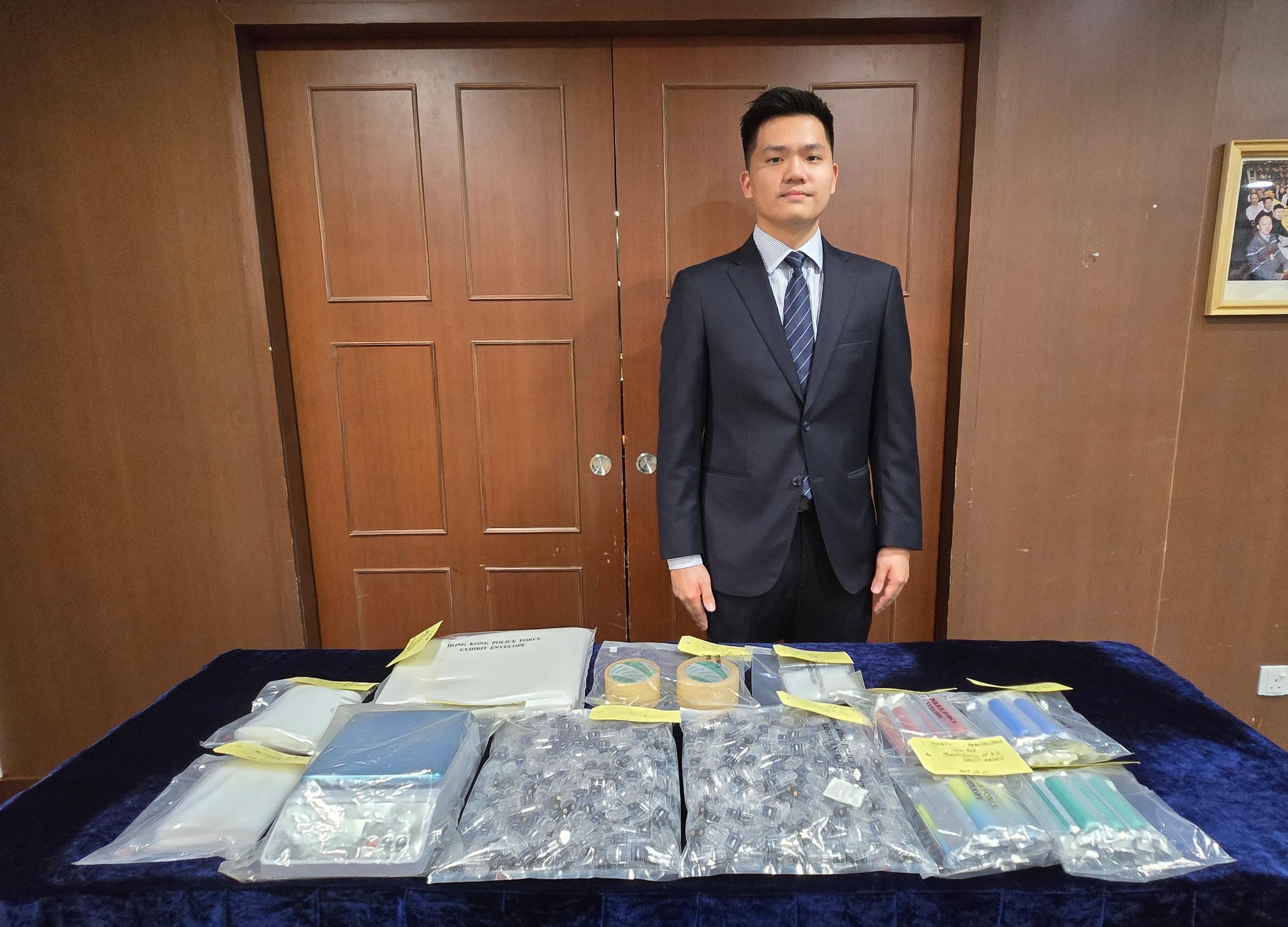 警方檢獲懷疑液態依托咪酯和太空油毒品煙彈。