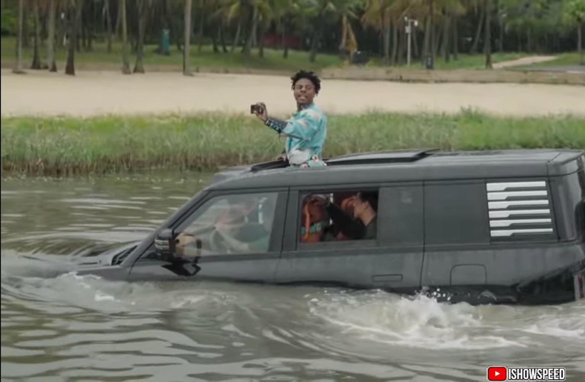 Speed連人帶車落水。