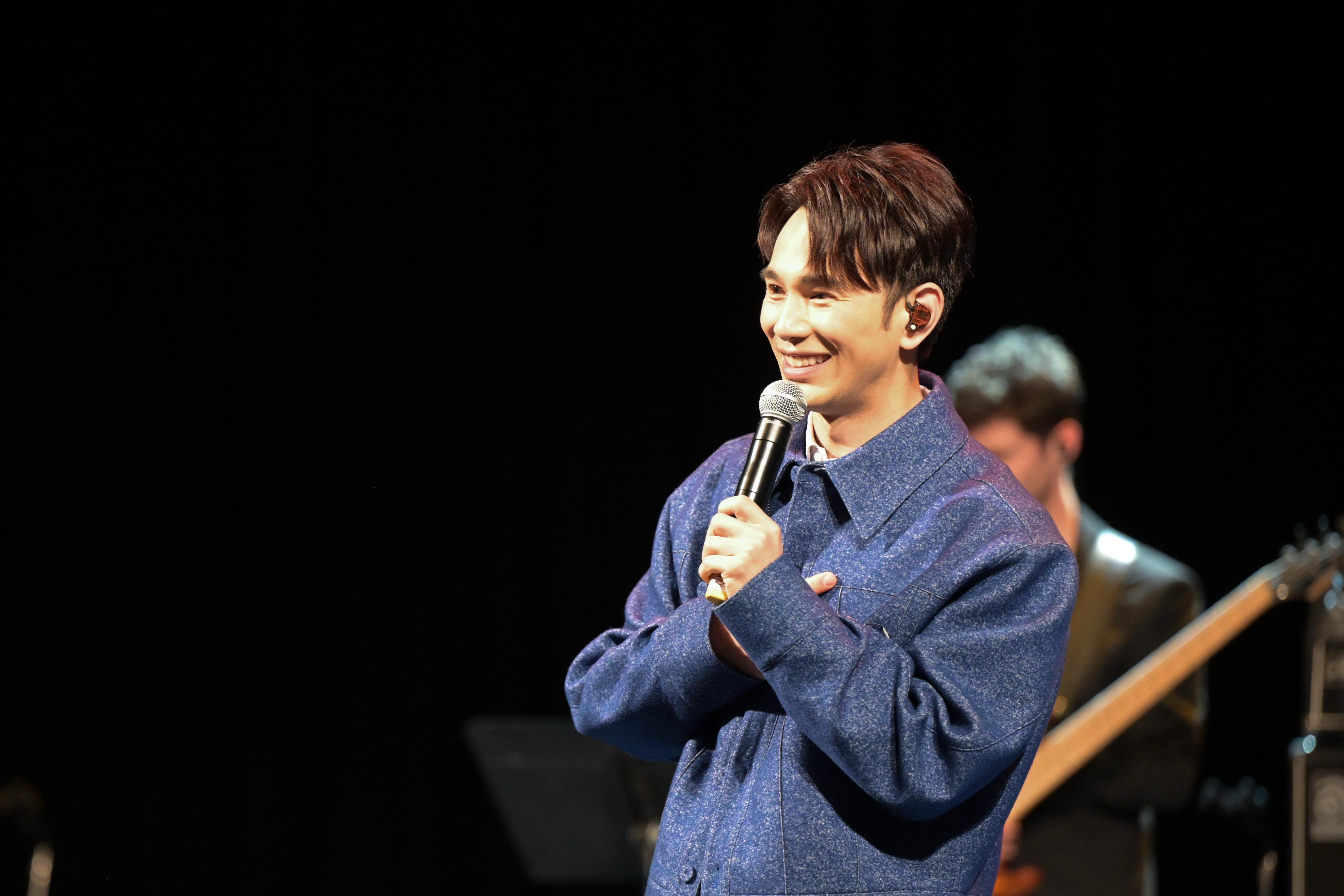 張⼦丰、王梓軒、鄧佩儀、李嘉⽂等藝⼈義演助陣。