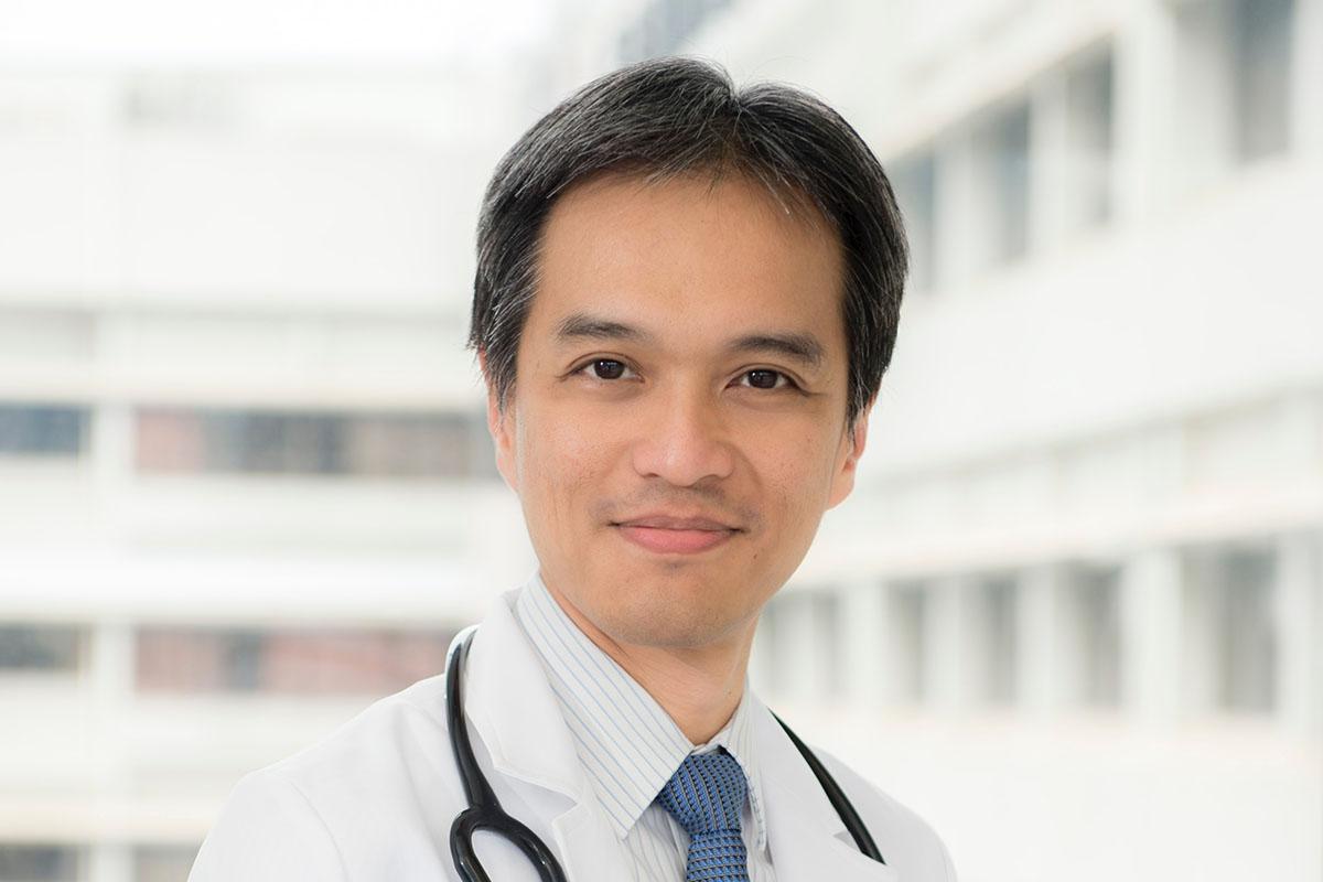 王紹明表示,政府如能夠投放更多到安全網,便可增加對需要使用自費藥物病人的資助。(醫管局提供)