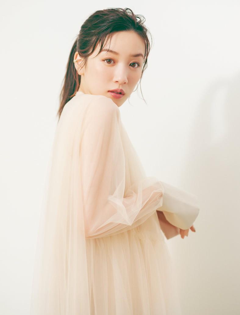 永野芽郁形象健康,今次被揭私生活混亂定必影響其大好星途。