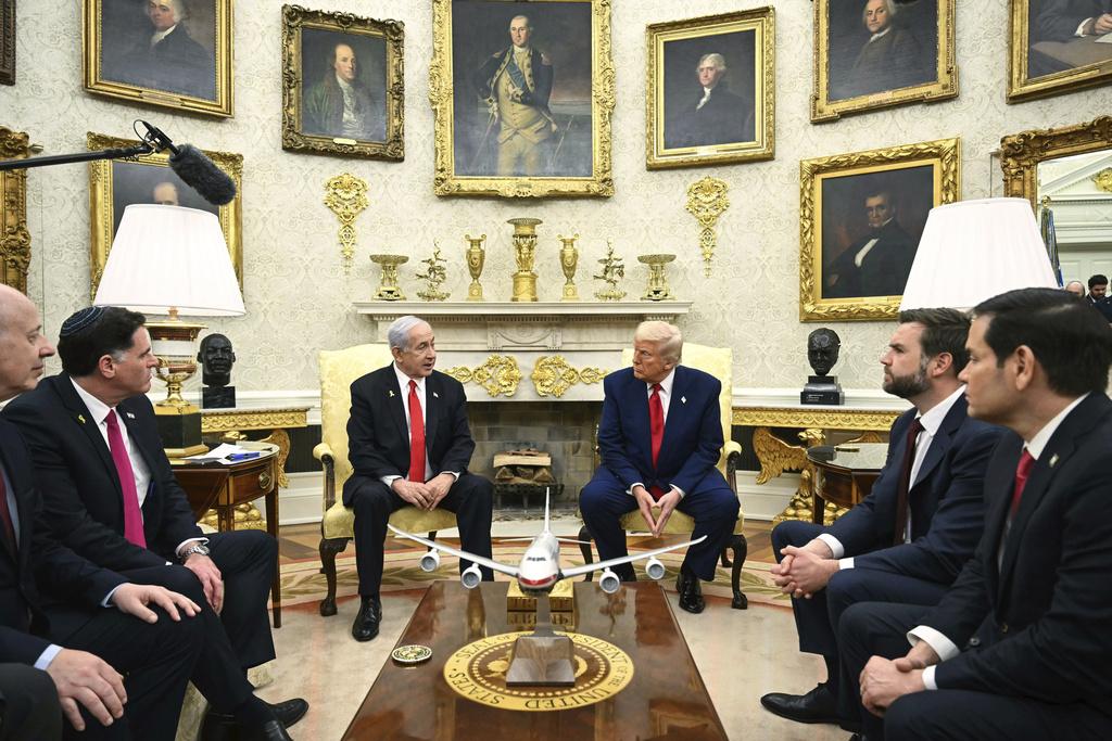 特朗普周一在白宮與到訪的以色列總理內塔尼亞胡會晤。(美聯社)