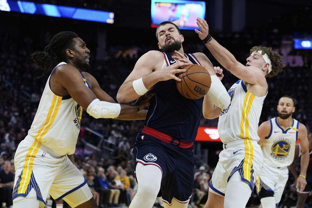 快艇124:119擊敗勇士。(美聯社)