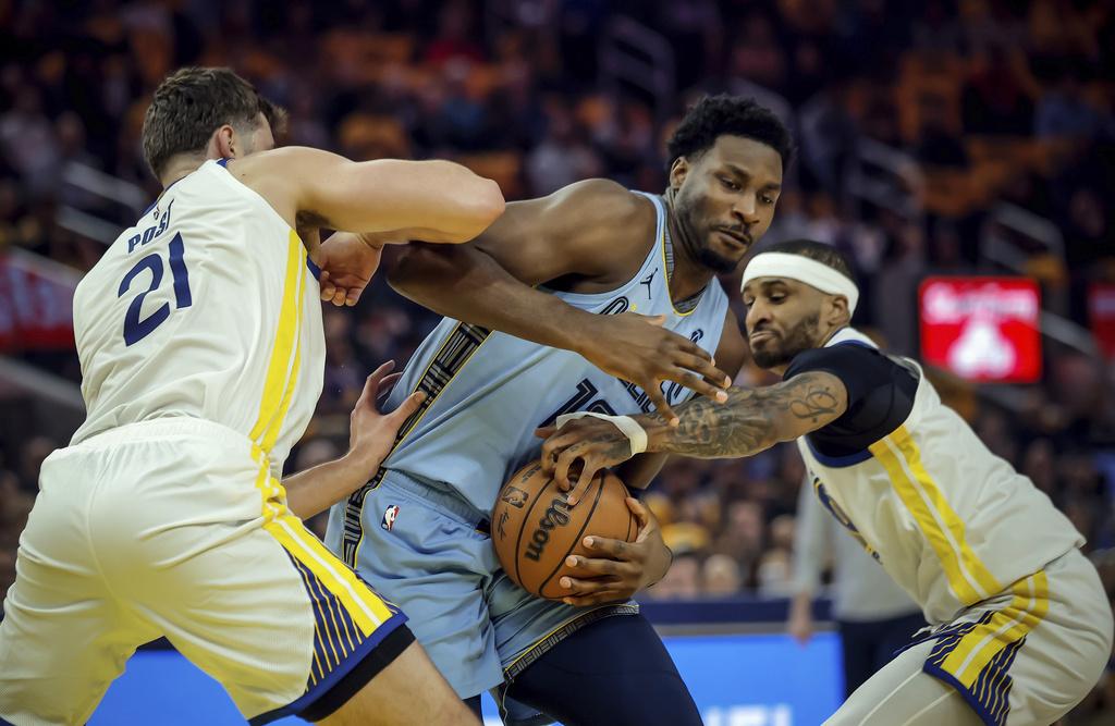 勇士121:116擊敗灰熊。(美聯社)