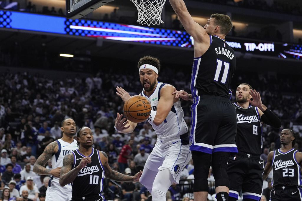 獨行俠120:106擊敗帝王晉級。(美聯社)