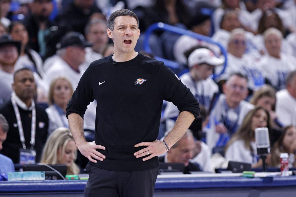 NBA球員不記名投票,雷霆主帥馬克丹奴 (Mark Daigneault) 獲21.8%選為現任教練以外的最佳教練。