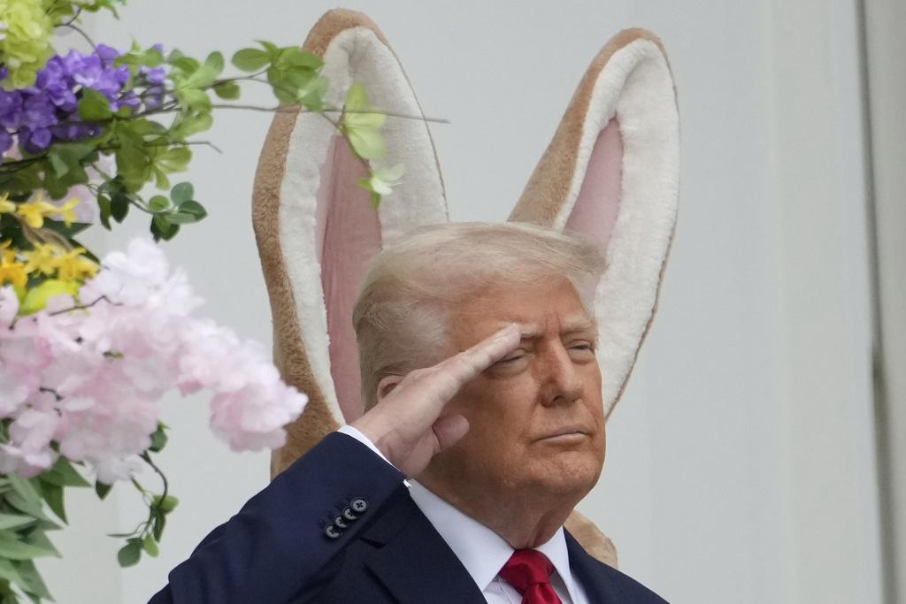 美國總統特朗普大打關稅戰,促使避險資金持續湧入黃金市場。(AP)