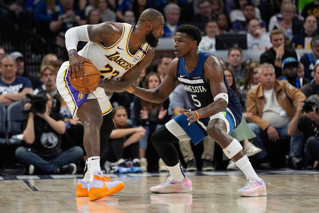 木狼116:113擊敗湖人。(美聯社)