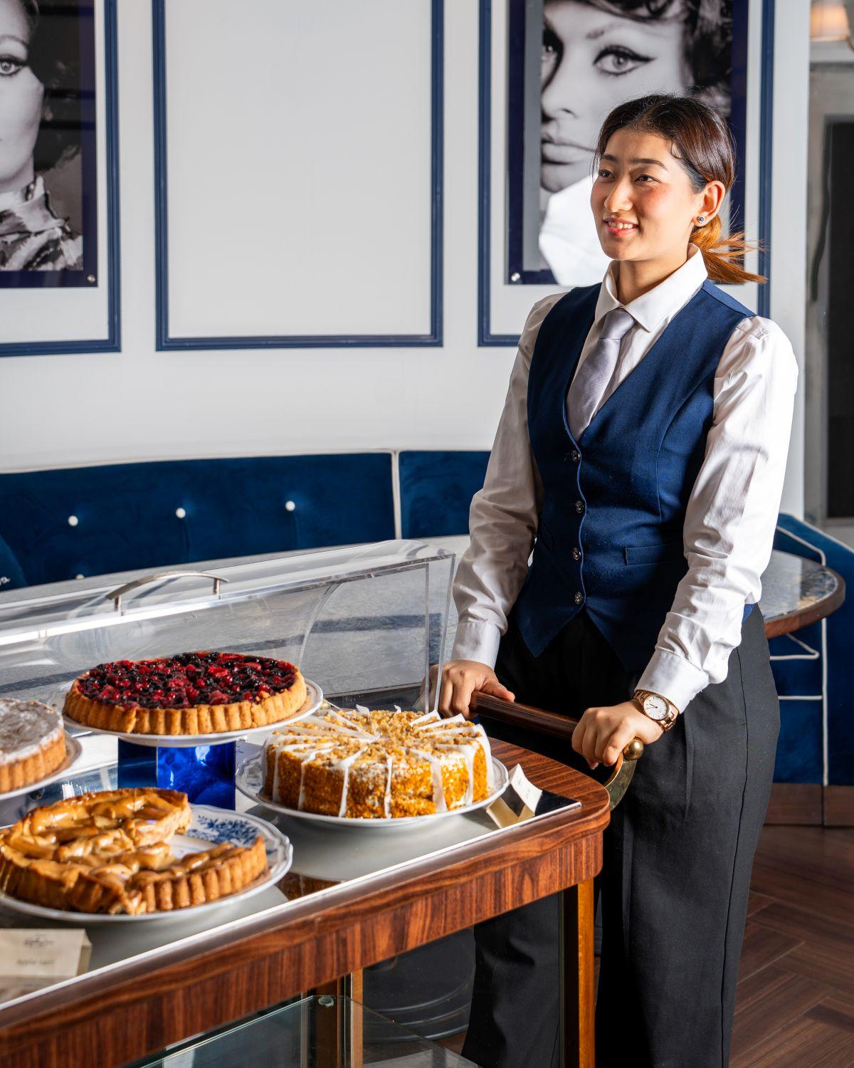 全新蛋糕餐車帶來一系列意大利經典蛋糕,包括檸檬撻、蘋果批、紅蘿蔔蛋糕等。