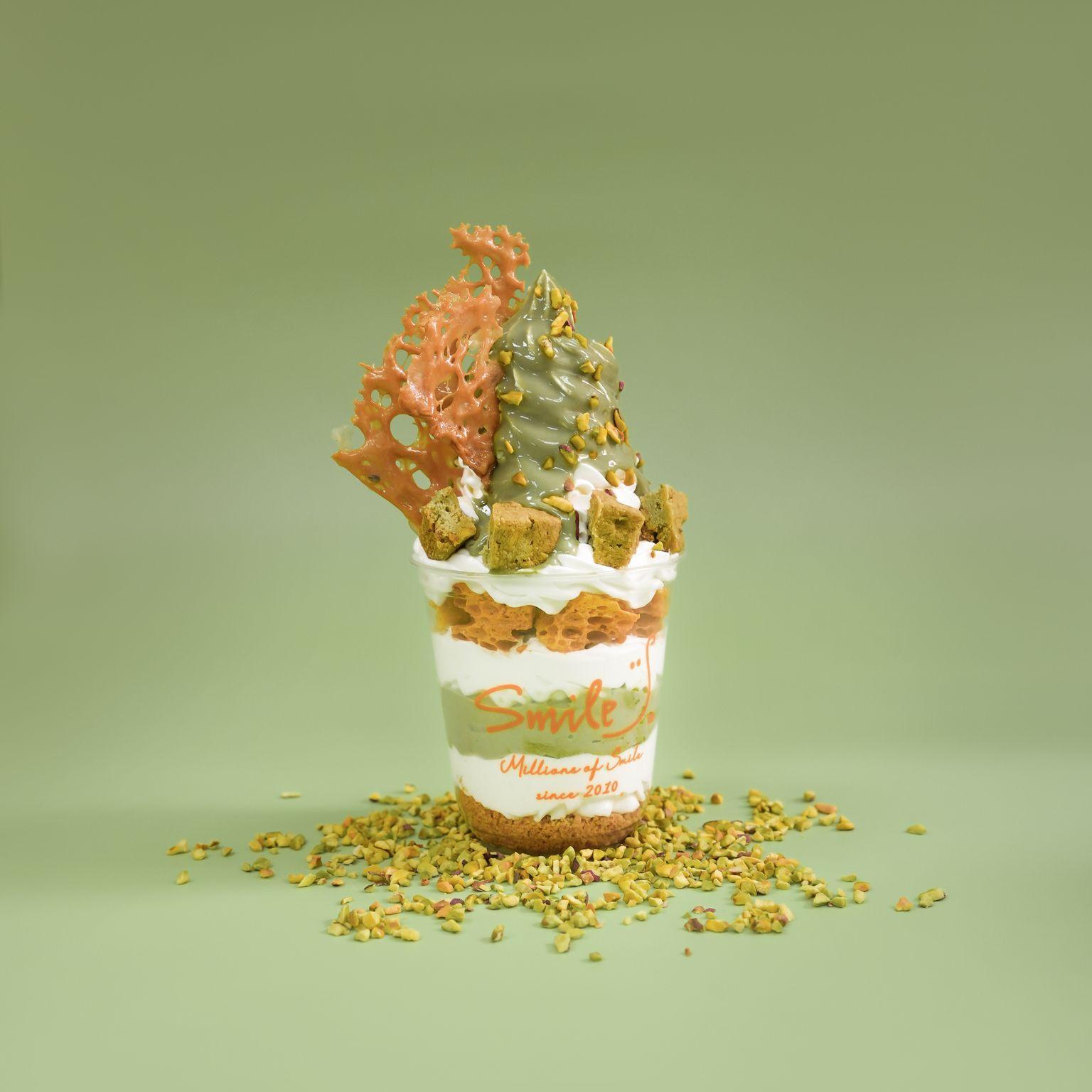 「Pistachio Smile」四重開心果希臘乳酪雪糕$75 (Smile Froyo.Cake.Gift K11 購物藝術館、希慎廣場、MOKO、連城廣場、AIRSIDE有售)
