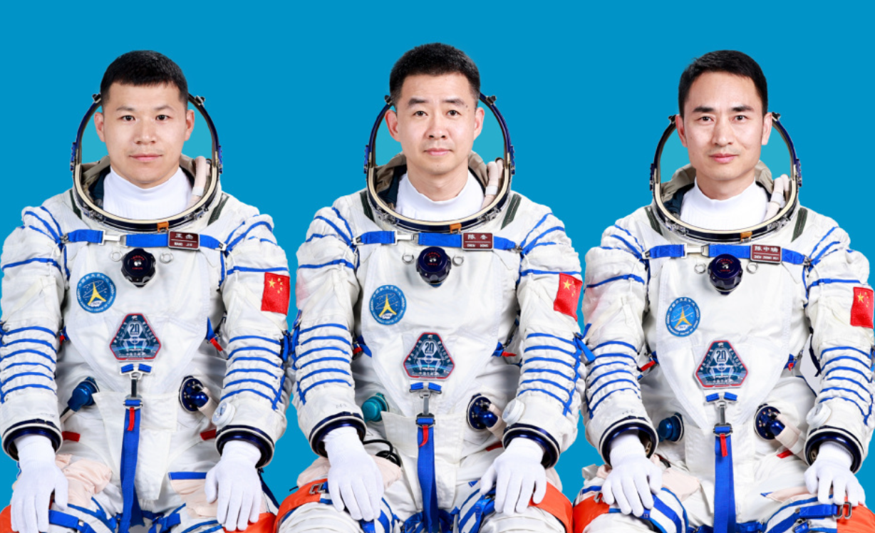 神舟二十號航天員乘組由陳冬(中)、陳中瑞(右)、王杰組成。(新華社)