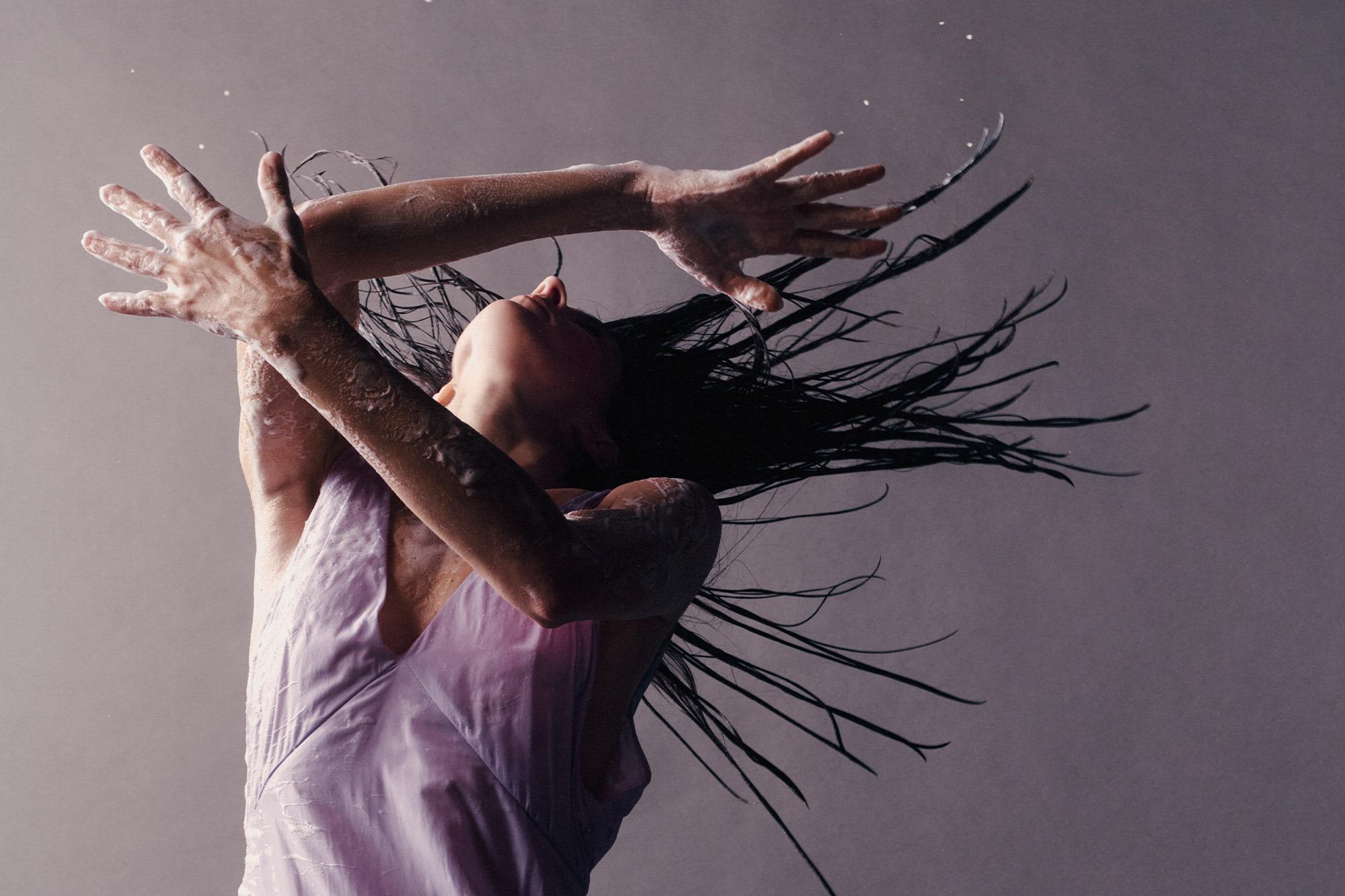 Aesop厄勒俄斯滋潤身體潔膚露 $320/180ml、$417/500ml