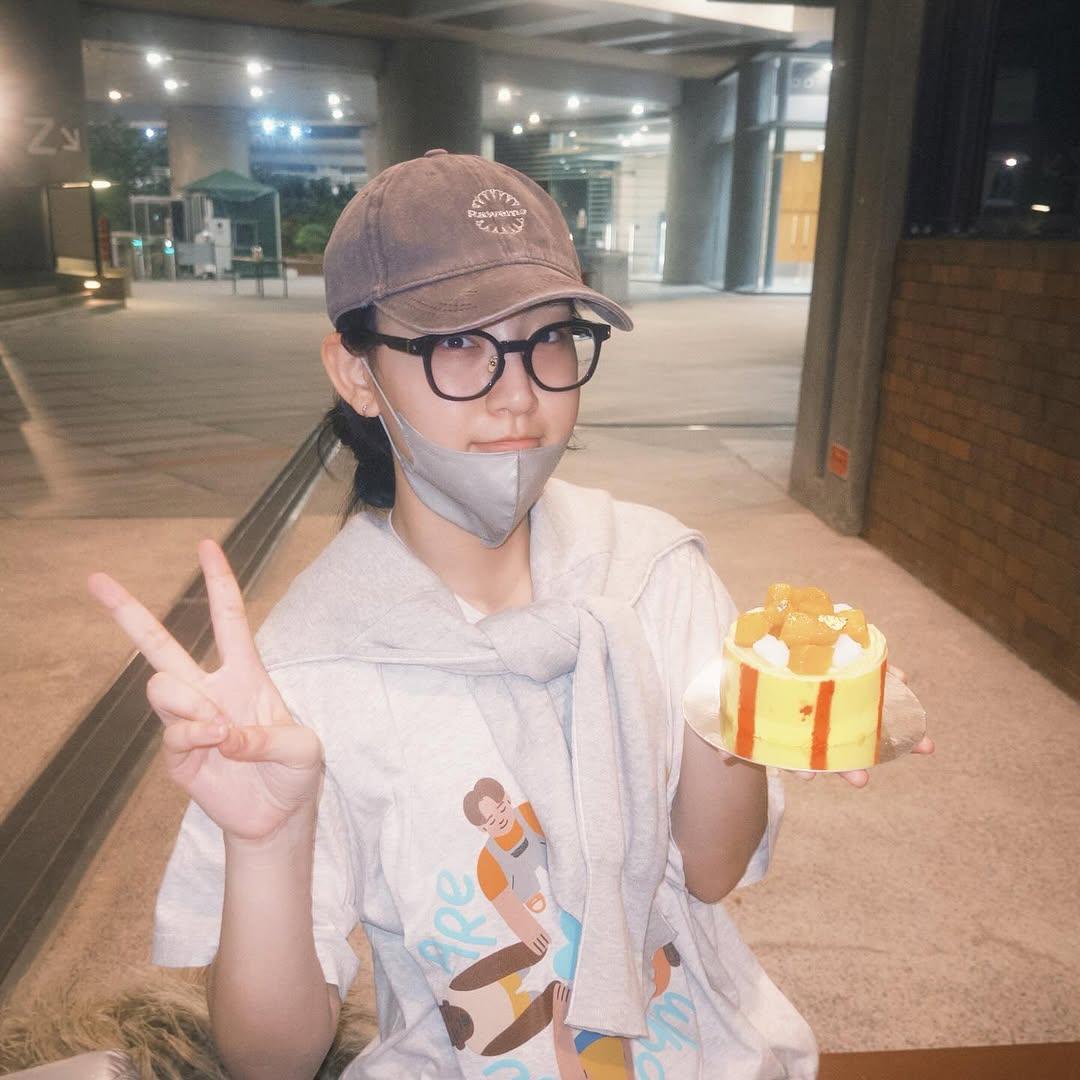 炎明熹今年的生日百般滋味在心頭。