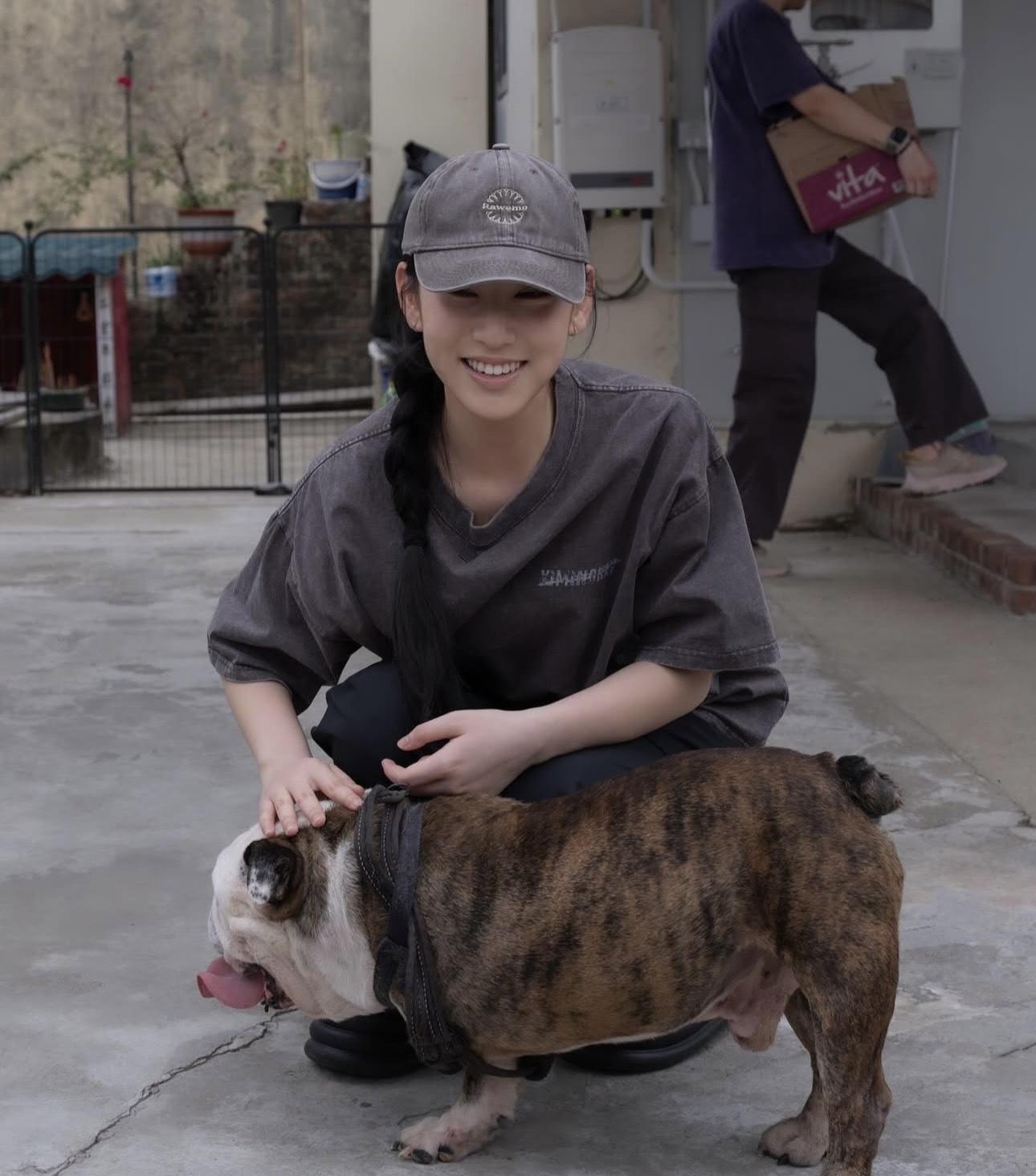 Gigi 爆喊後,重新出發。