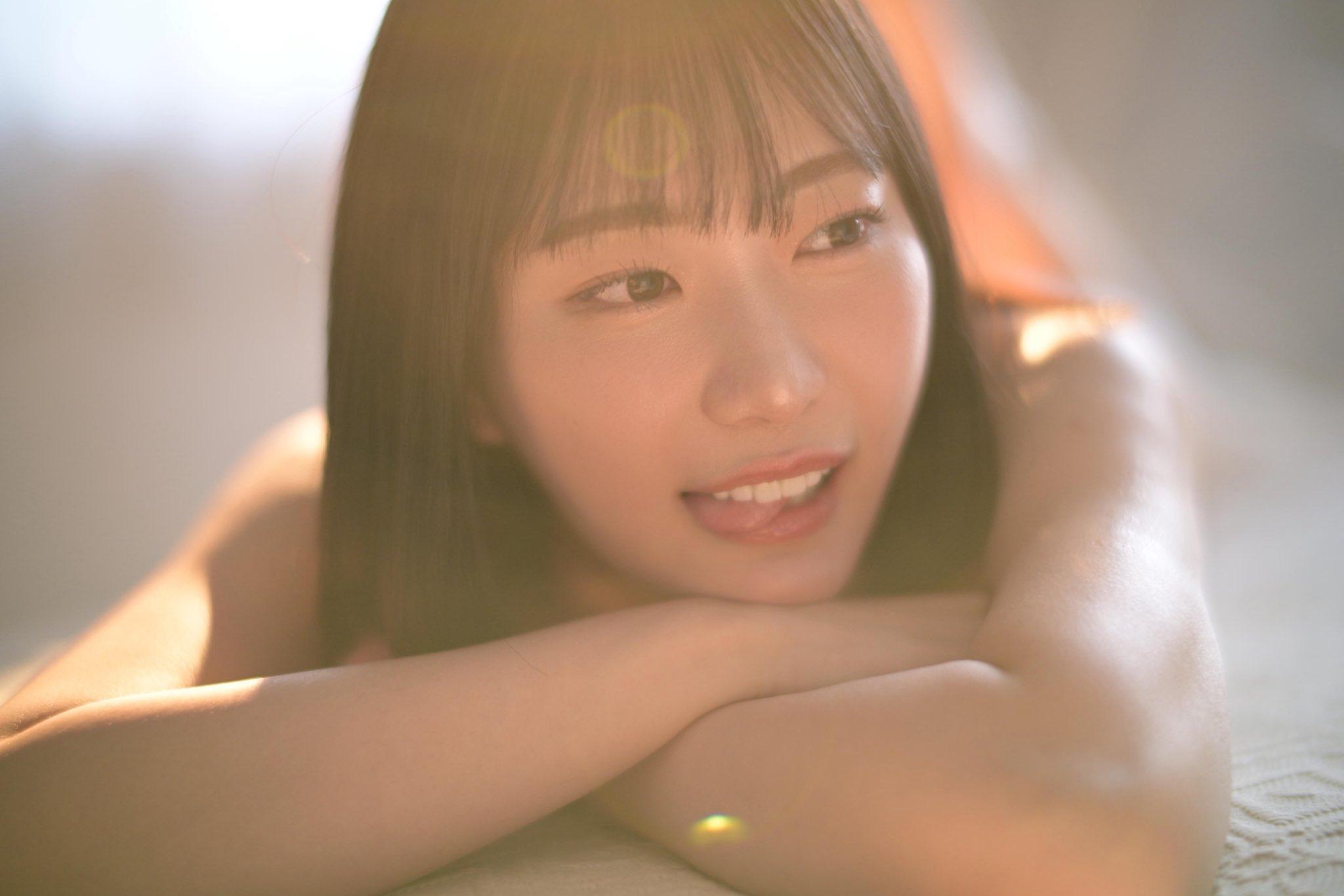 美谷朱音(前名:美谷朱里)(X@akari_mitani17)