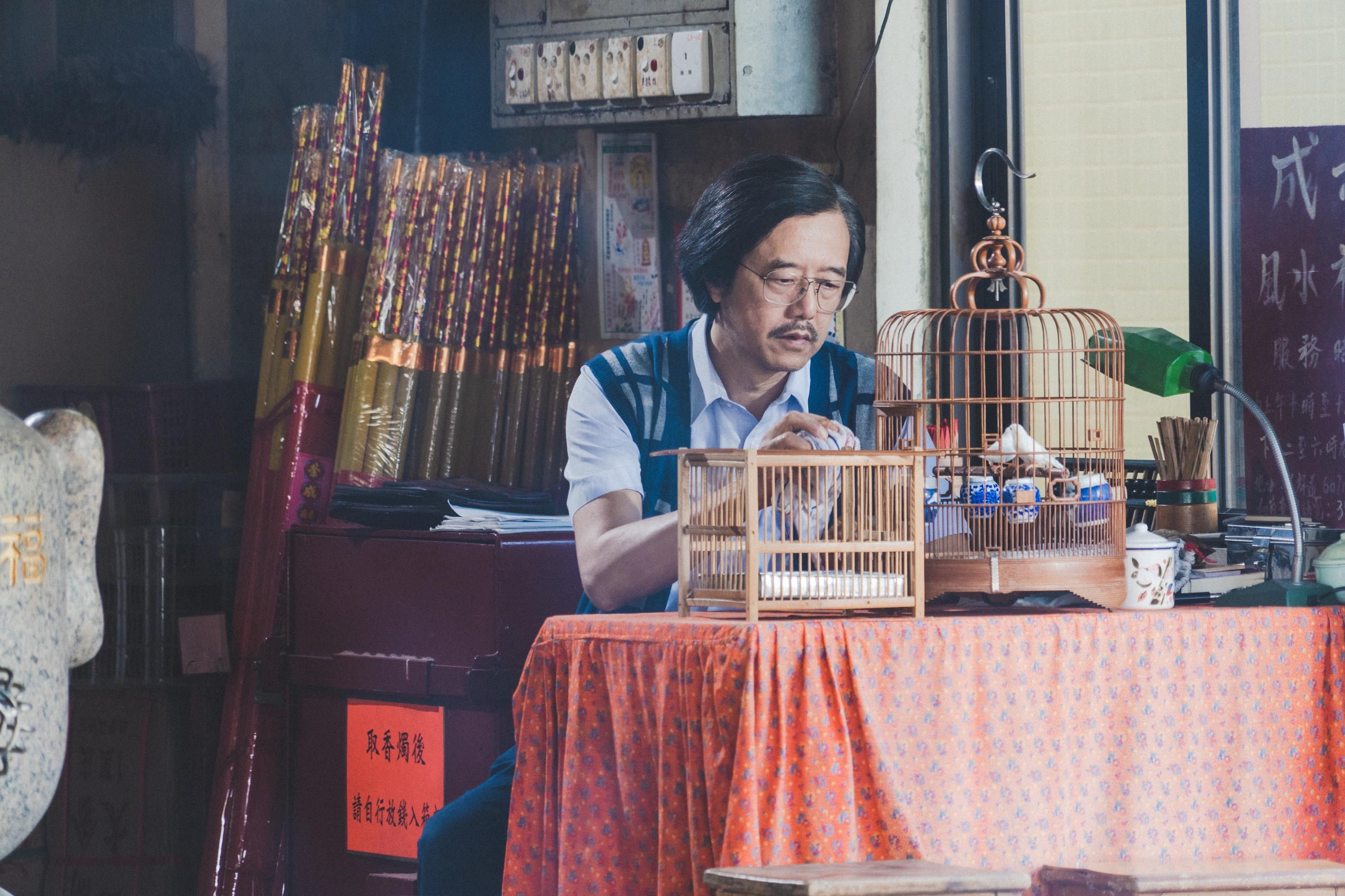 張錦程在《三命》演駱澤信父親,篤信命理風水。