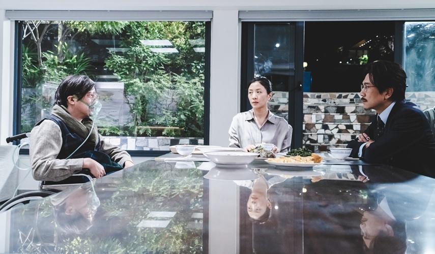 陳國邦在《三命》演張錦程和陳佩思的兒子,一家人關係充滿張力。