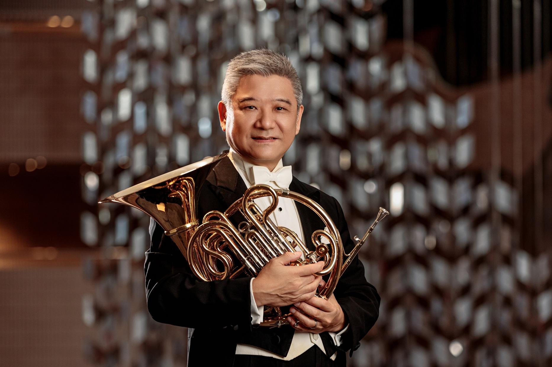 主持李少霖,自1987年加入港樂,並於香港演藝學院任教,在音樂界擁有豐富的經驗。