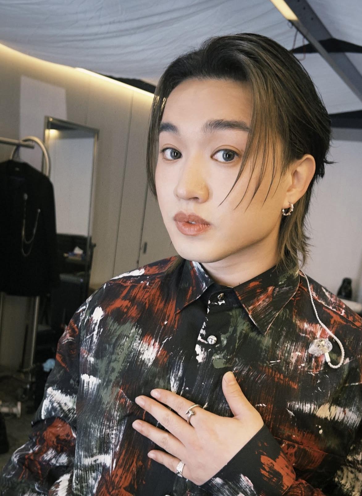 Jer將MC與On仔合作,在舞台上騷唱功 。