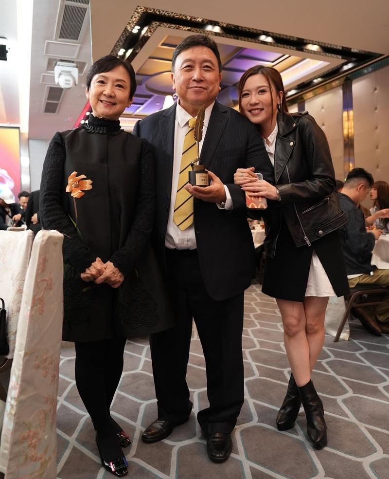 王晶久不久在網上撩火頭,今次到個女被攻擊。