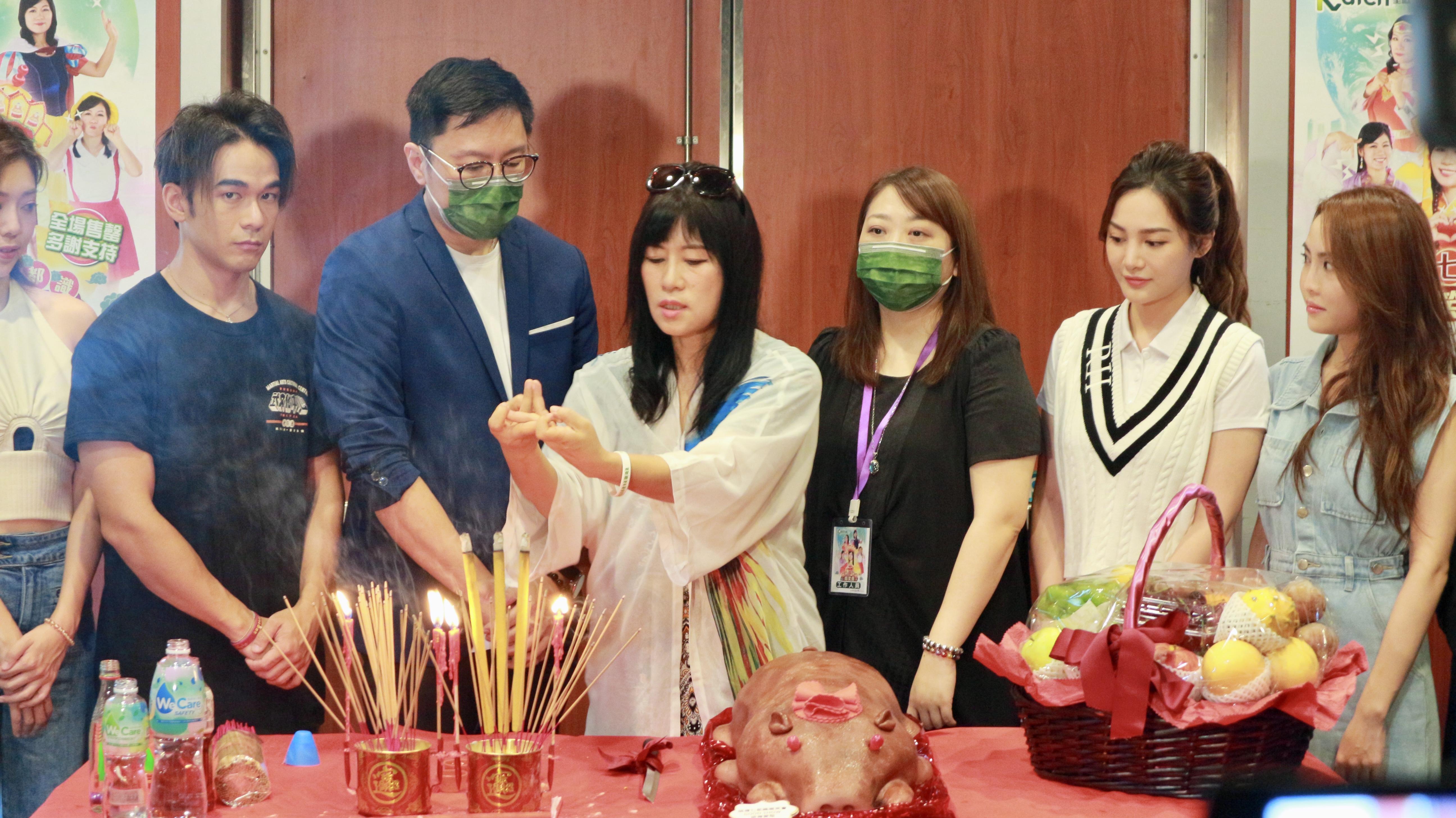 七師傅主持的唱笑會成為師徒缺裂的導火線。