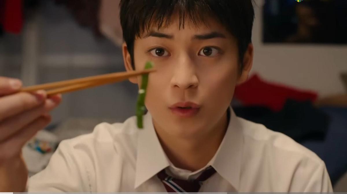 《蠟筆小新 》 推出20年後真人版廣告。