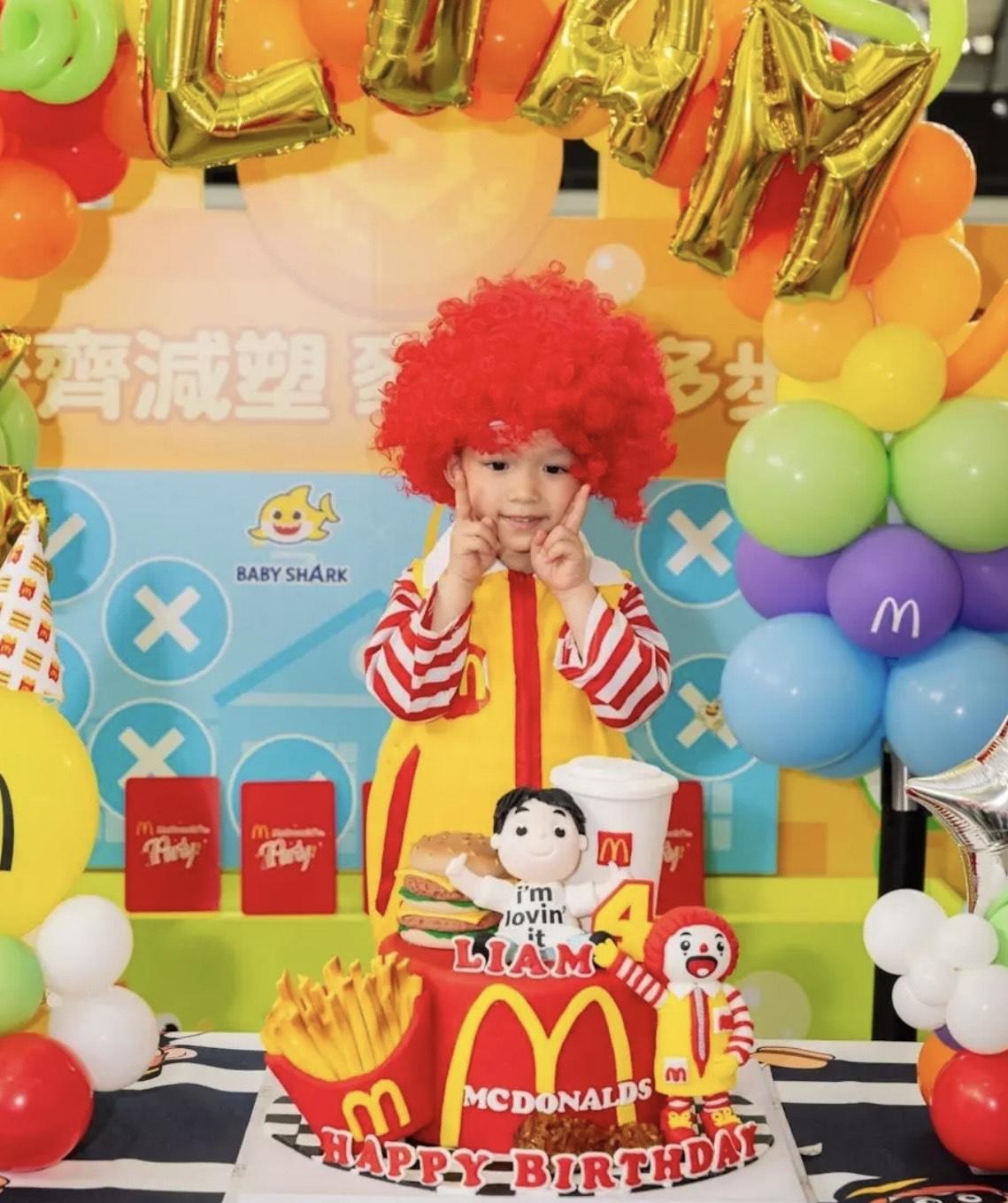 早前細仔生日亦沒有分享全家福。