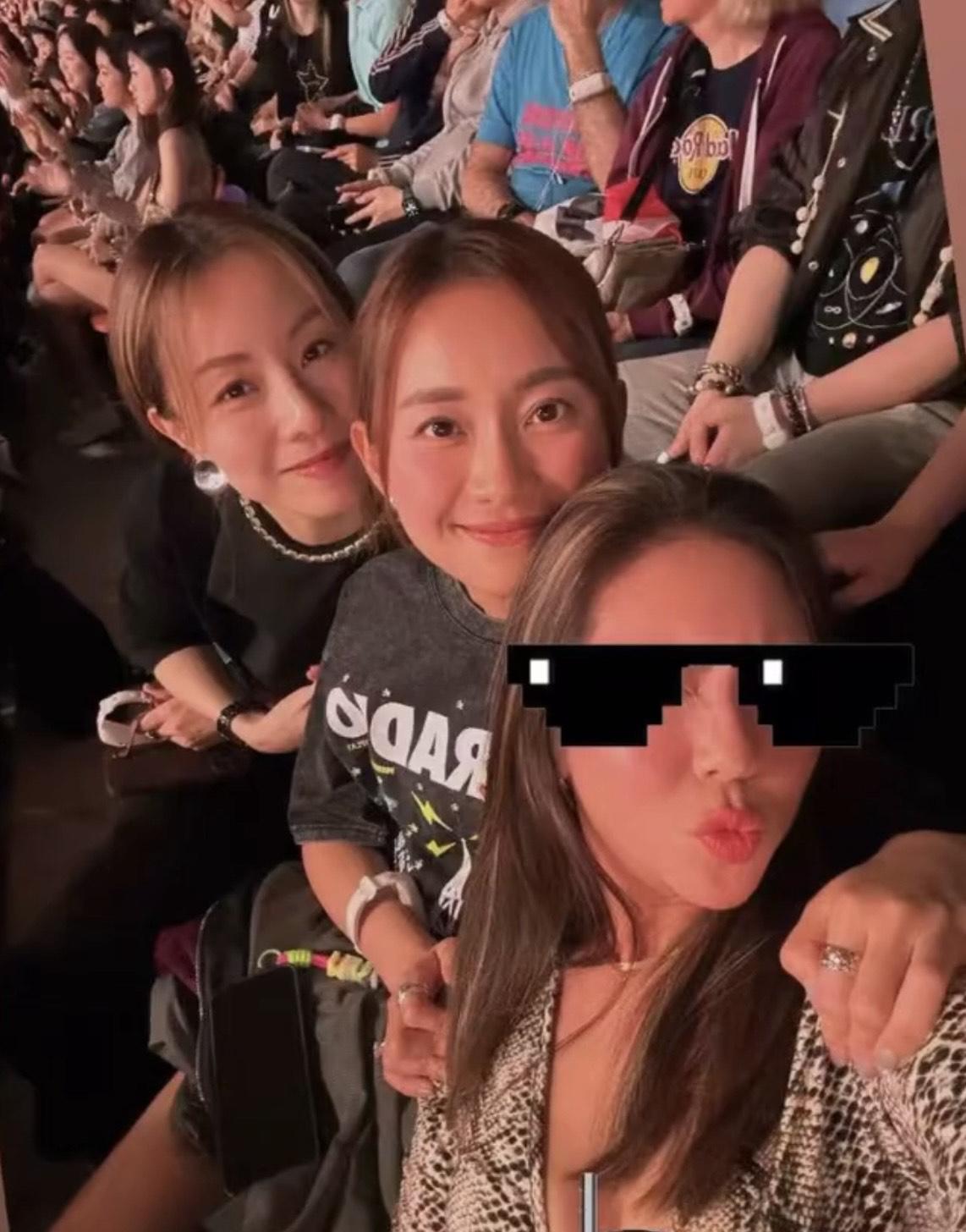 Stephy 與男友孖Miki兩公婆去睇Coldplay 演唱會。