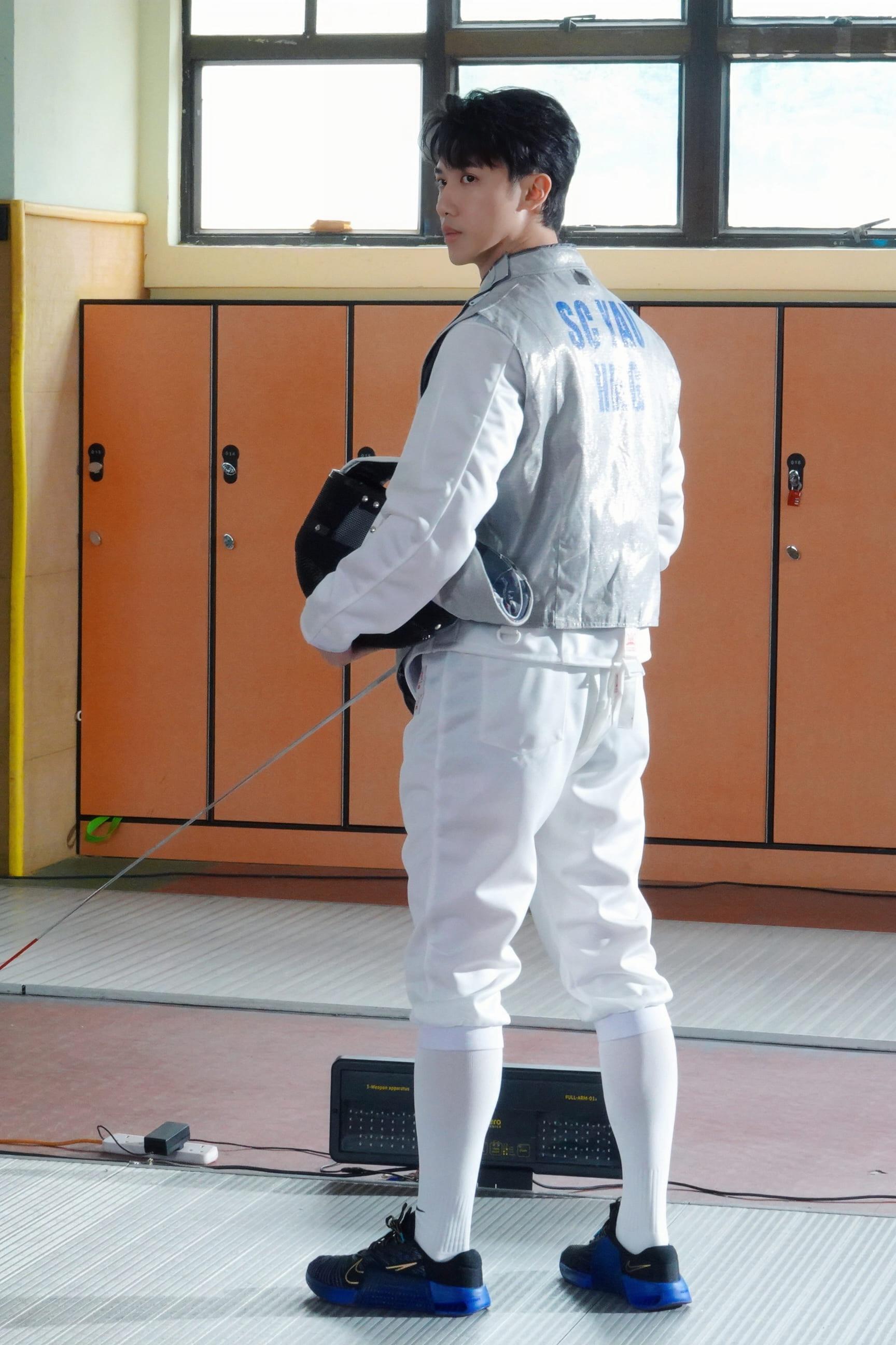 MV特別以劍擊運動為題,Stanley解釋靈感來自香港「劍神」張家朗