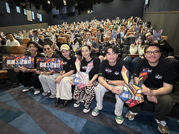 談善言、Locker、楊偲泳、袁富華、陳獻略和導演蔡康凝為電影《搗破法蘭克》謝票。