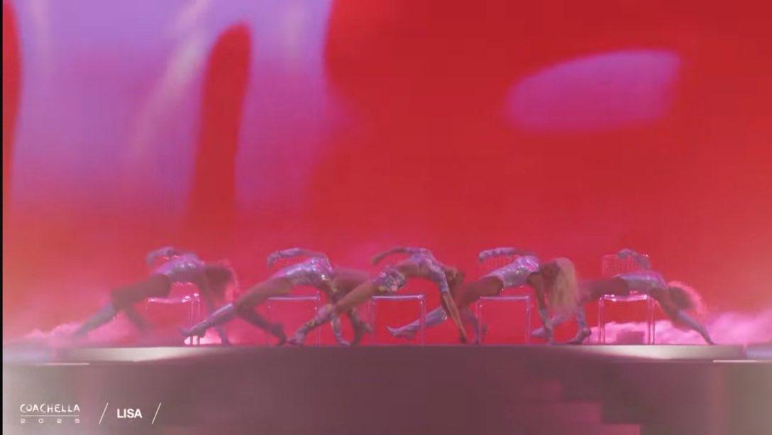 無論音樂、造型、演出,Lisa的站在潮流前端。