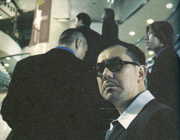 《鎗火》由杜琪峯執導,於1999年推出,是非常破格的黑幫電影。