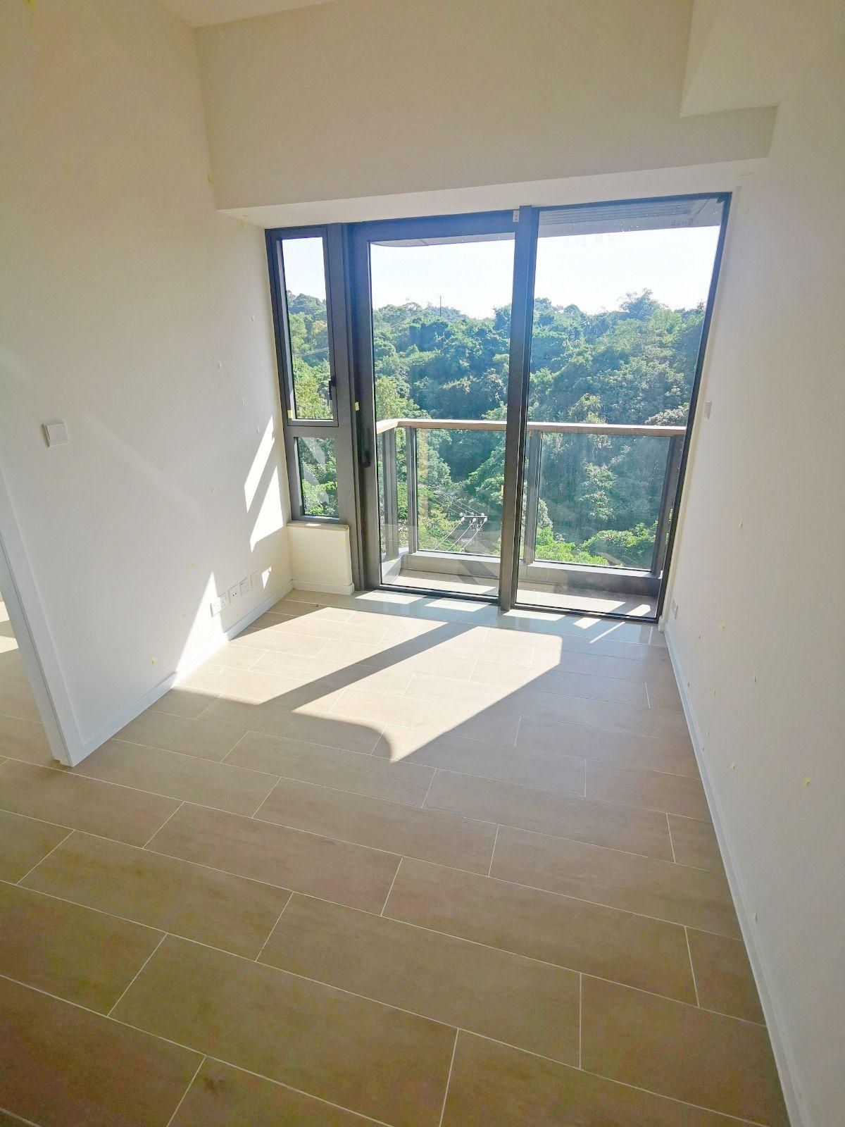 單位採光度極高,景觀亦非常開揚清靜。(代理提供)